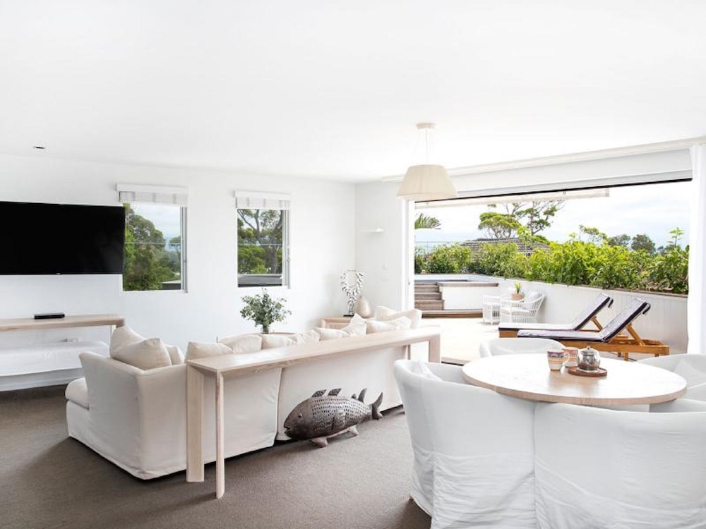 Bannisters by the Sea Mollymook