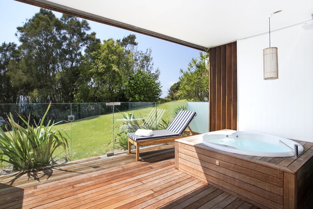 Bannisters by the Sea Mollymook