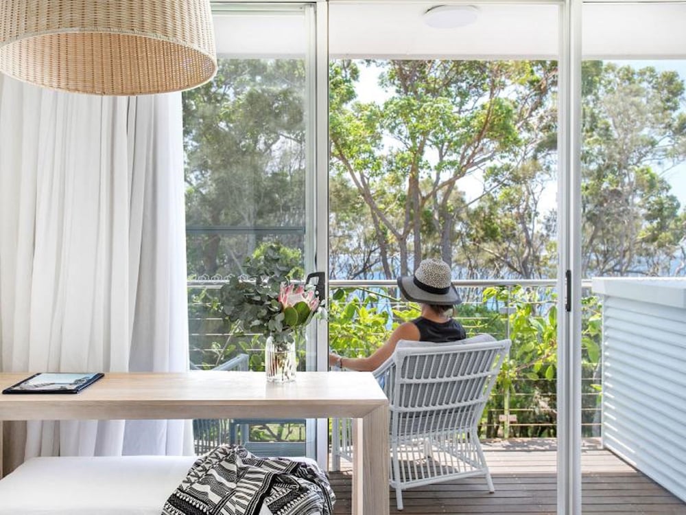 Bannisters by the Sea Mollymook