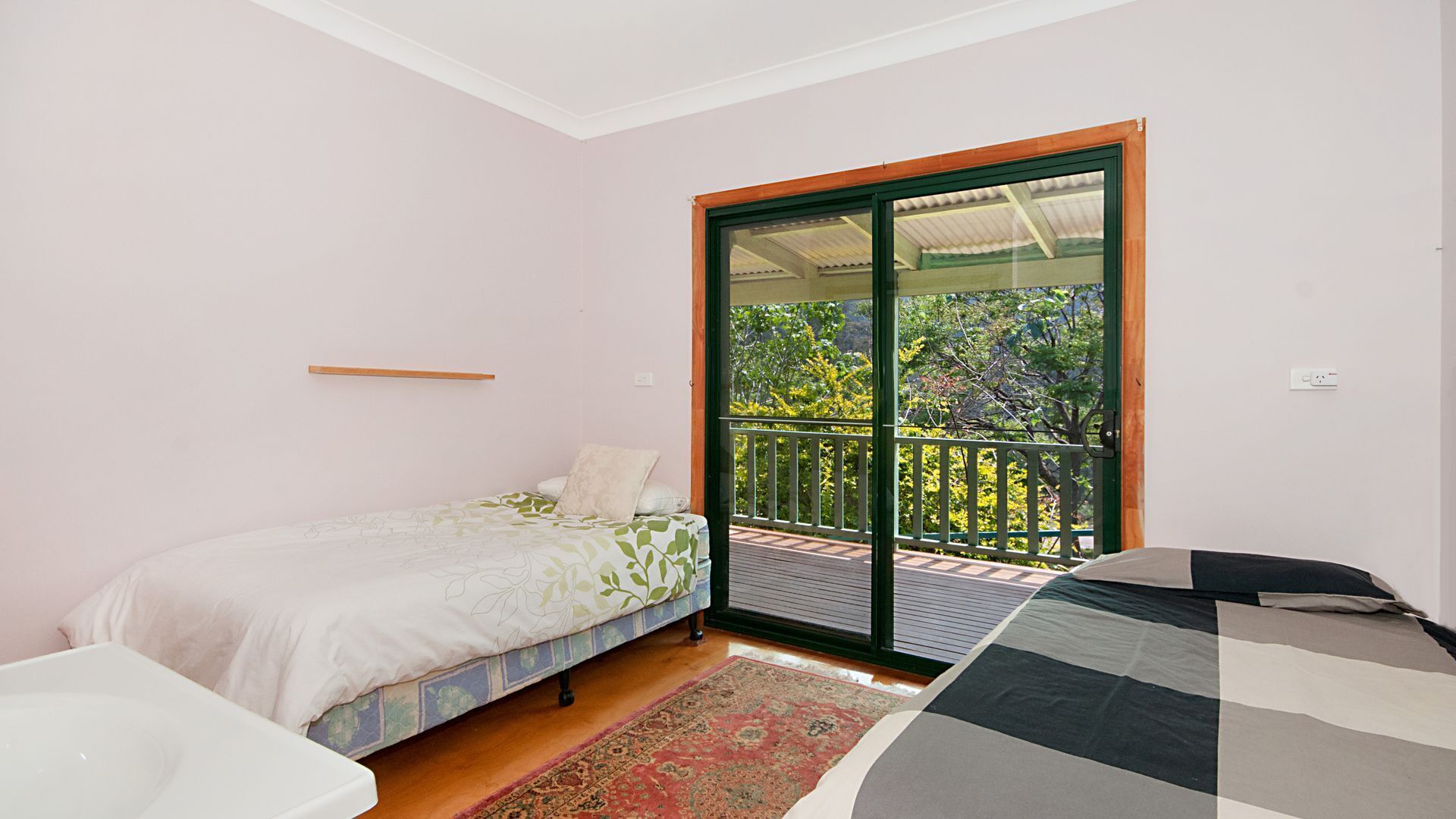 Sine Cera Rainforest Retreat