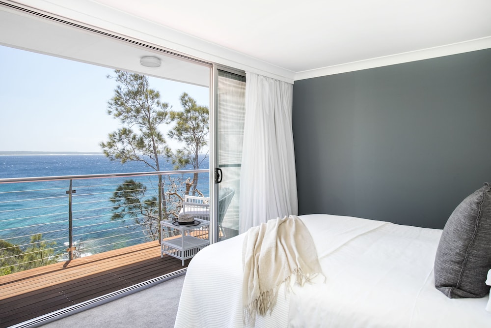 Bannisters by the Sea Mollymook